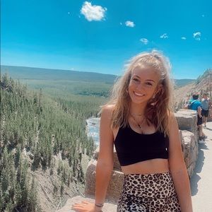 Meet your Posher, Julia